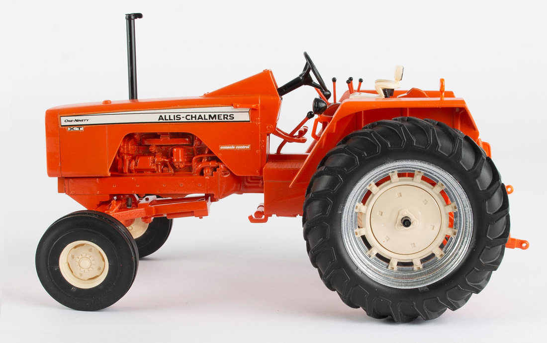 Die-cast Tractors, National Farm Toy Show, Toy Farmer, farm toy, diecast toy, Steiger